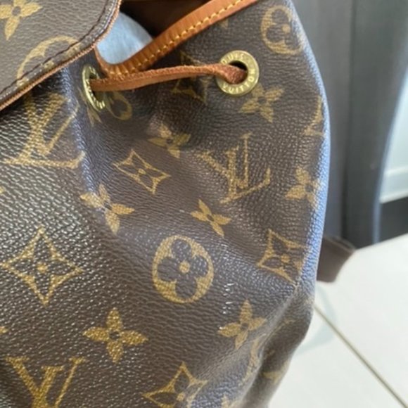***Authentic Louis Vuitton Montsouris GM*** - Picture 5 of 16